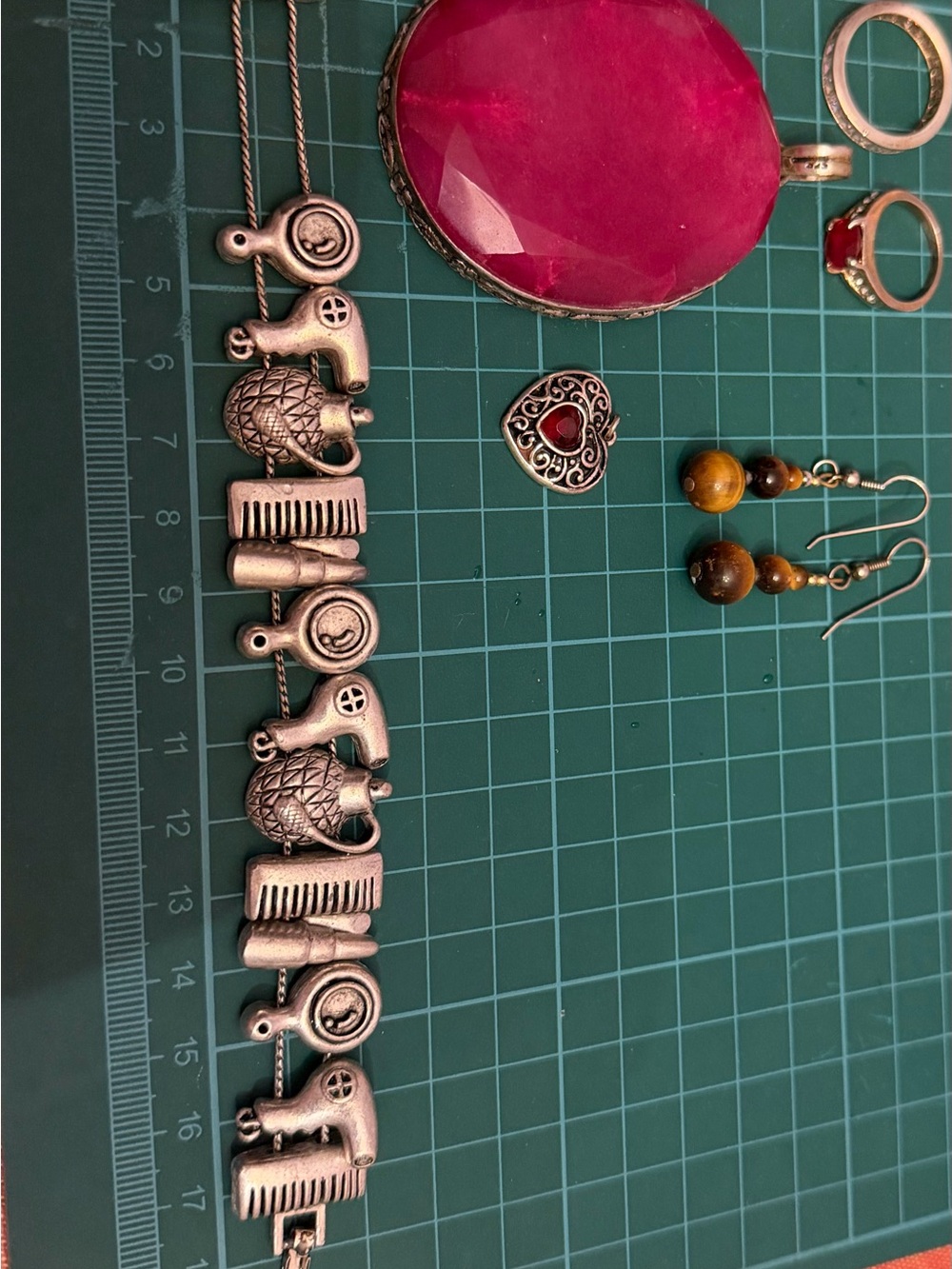 Lot of jewelry